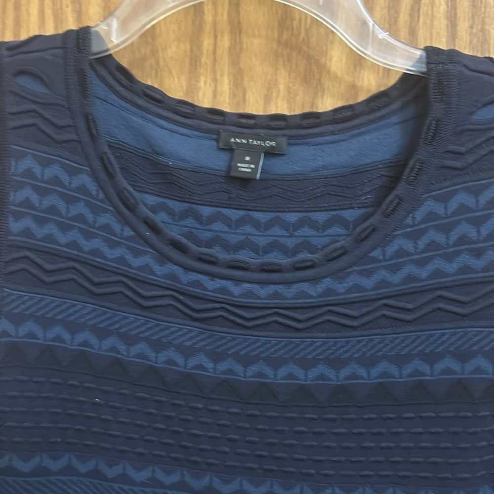 Ann Taylor medium sweater dress navy - black